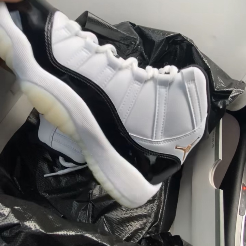 Jordan 11’s (Released 12/08/23)